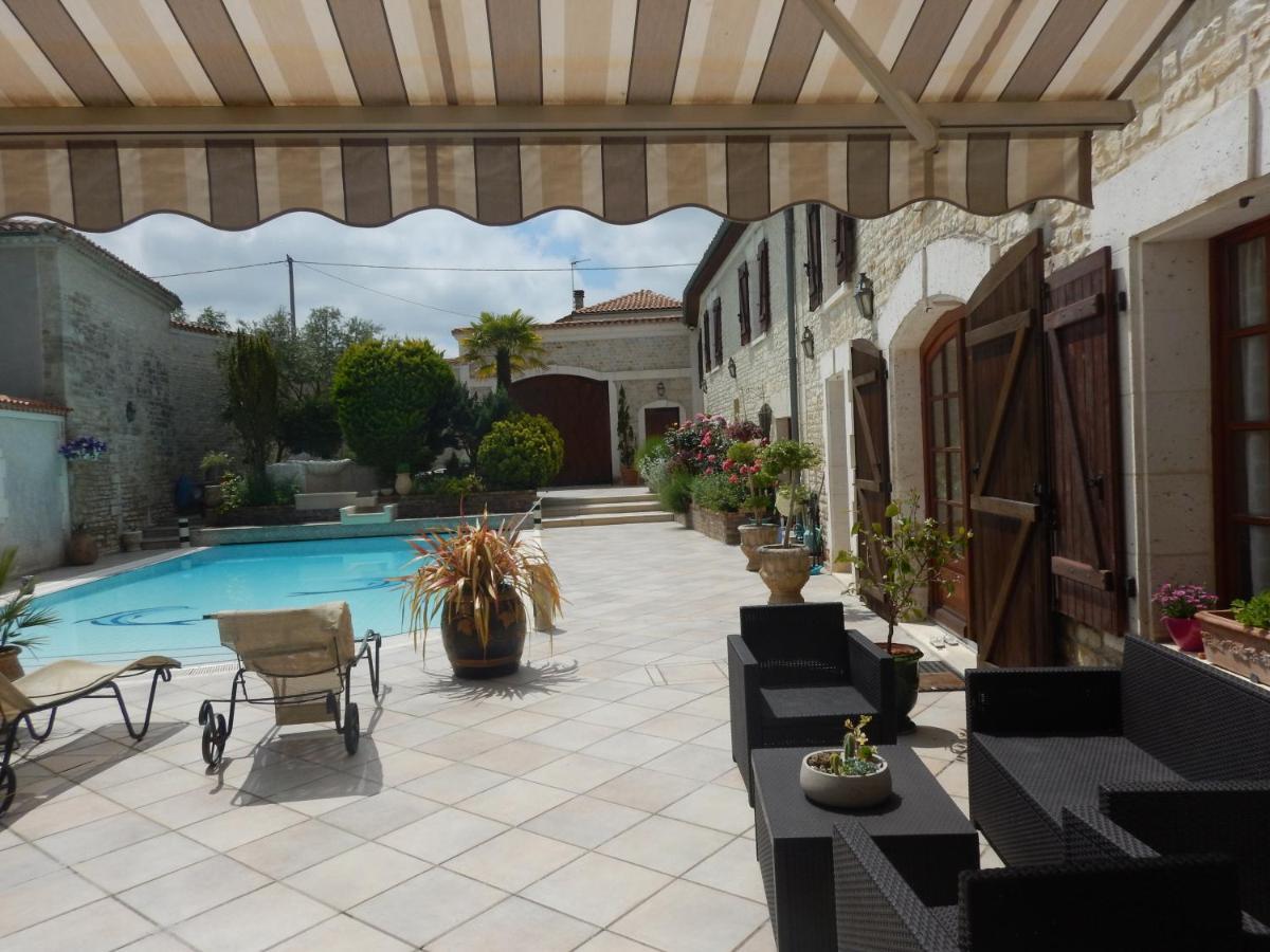La Fontaine Des Arts Bed & Breakfast Mansle-les-Fontaines Luaran gambar